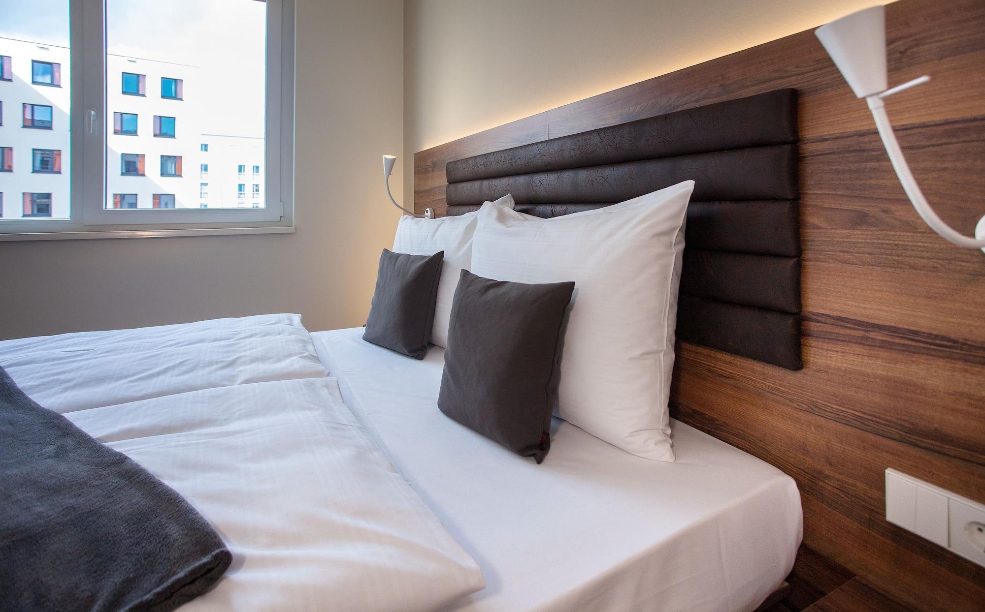 Coffee Fellows Hotel Muenchen-Freiham Екстериор снимка