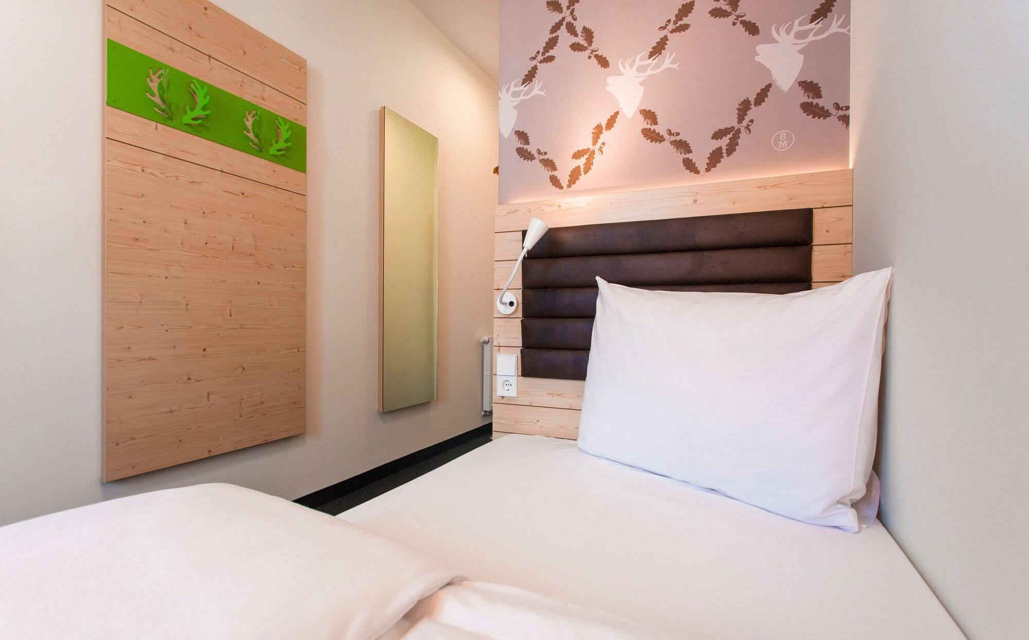 Coffee Fellows Hotel Muenchen-Freiham Екстериор снимка