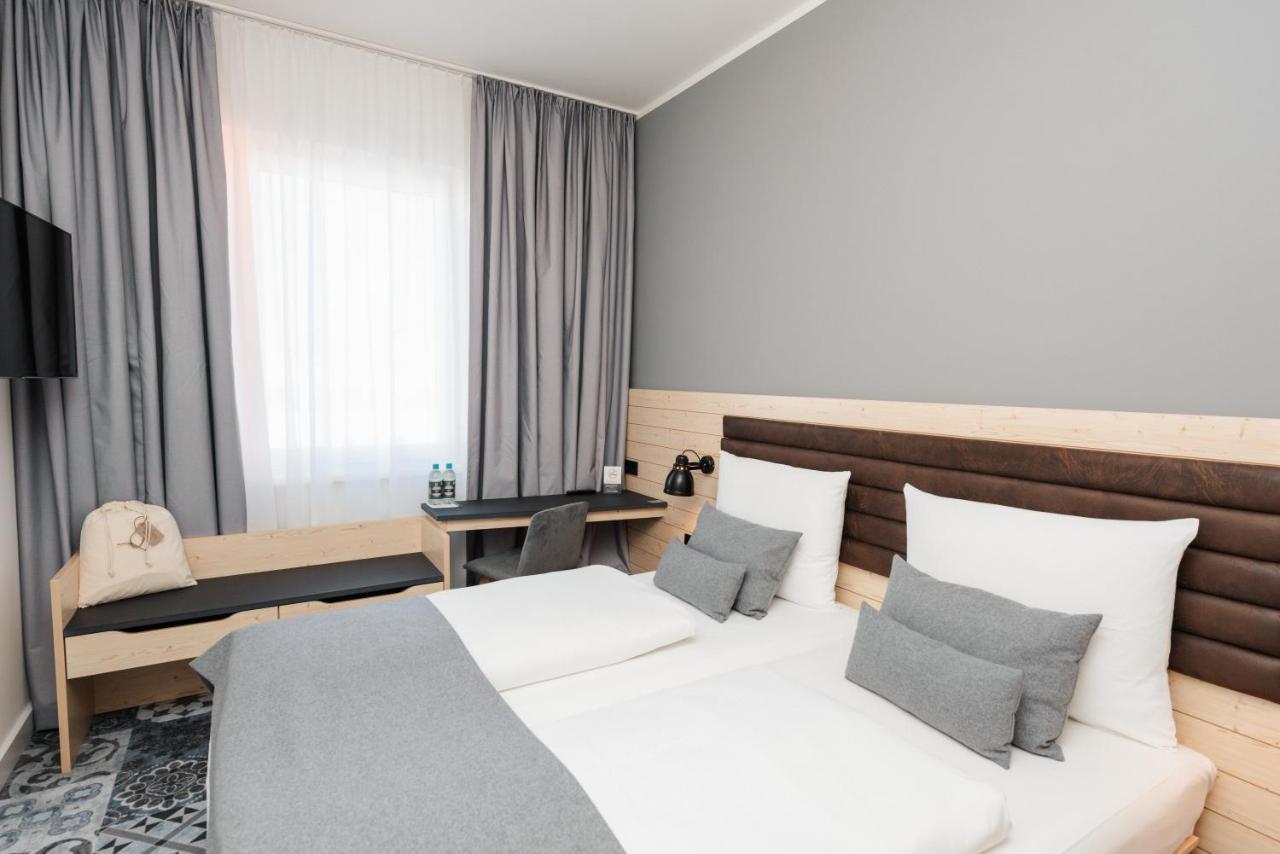 Coffee Fellows Hotel Muenchen-Freiham Екстериор снимка