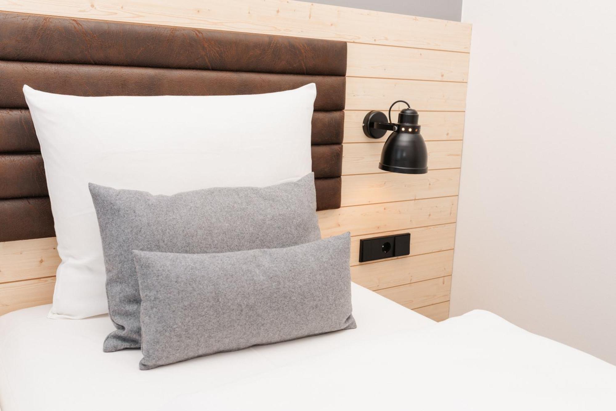 Coffee Fellows Hotel Muenchen-Freiham Екстериор снимка